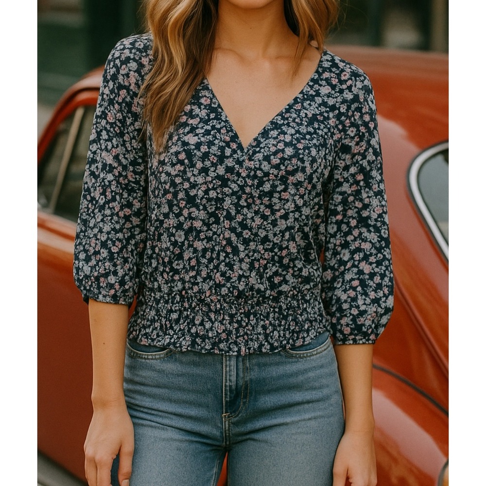 Buckle sz L Daytrip Sheer Floral Chiffon Rutched Blouse Top Ditsy Feminine Boho